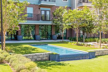 courtyard waterfall at Inwood Apartments in Dallas, TX